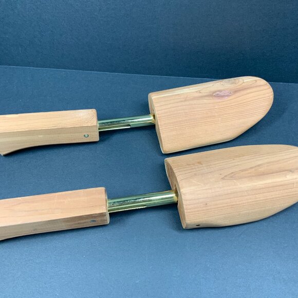 Cedar Shoe Trees Men’s Spring Loaded Measures 12” Extended EUC Wooden Stretchers - Picture 2 of 7